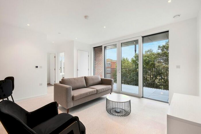 2 Bedroom Flat To Rent In Georgette Apartments, Silk District, London, E1