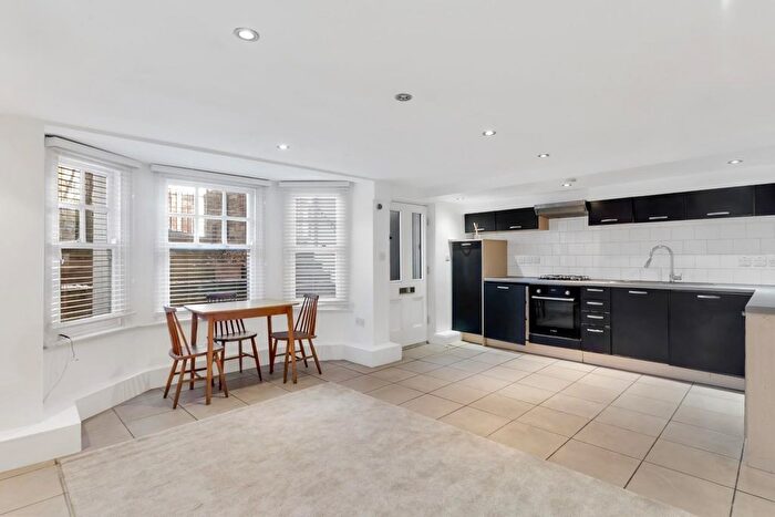 2 Bedroom Flat To Rent In Durley Road, London, N16