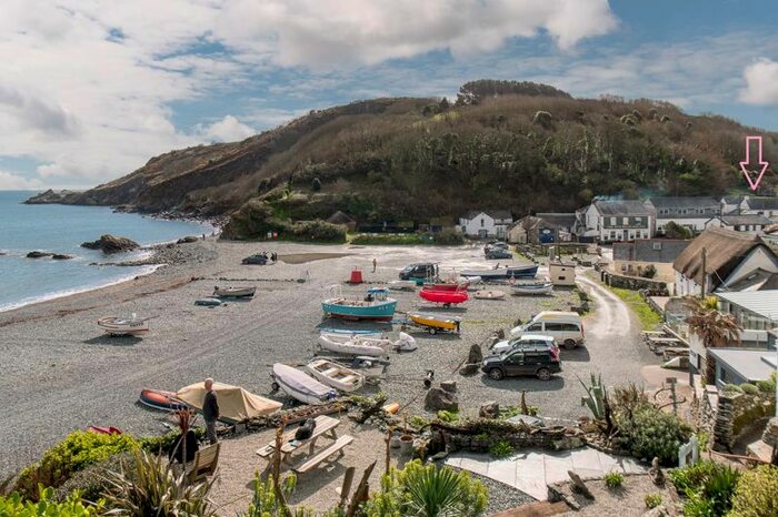 5 Bedroom Property For Sale In Porthallow, St Keverne, Helston, TR12