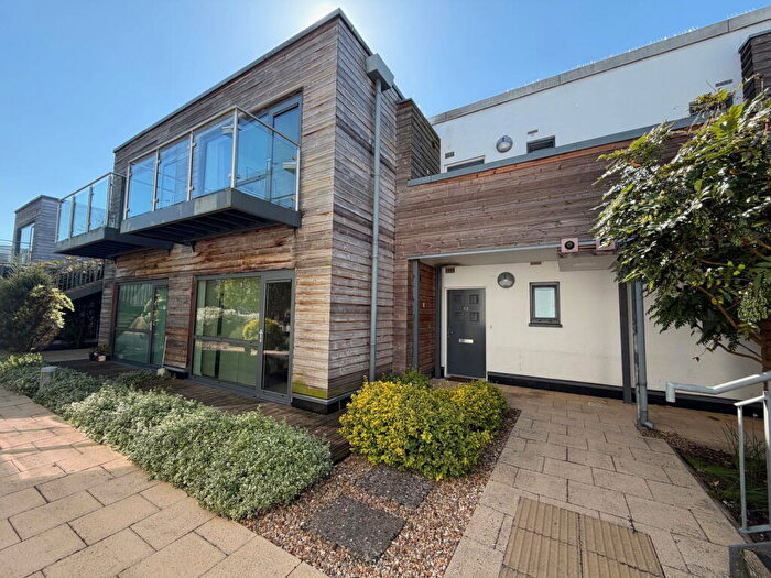 2 Bedroom Apartment To Rent In Park Way, Newbury, RG14
