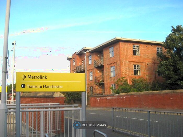 2 Bedroom Flat To Rent In Central Road, West Didsbury, M20