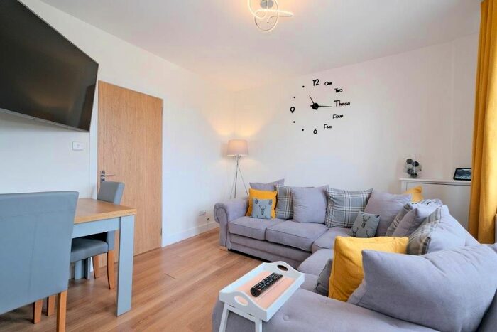 2 Bedroom Flat To Rent In Hilton Road, Hilton, Aberdeen, AB24