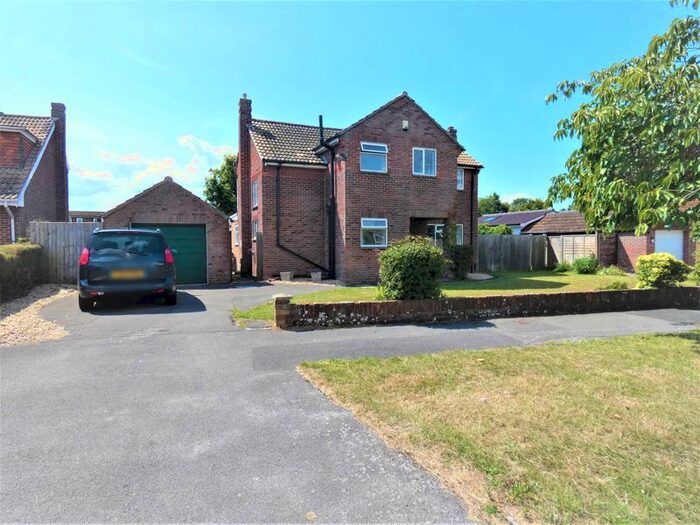 4 Bedroom Detached House To Rent In Seafield Park Road, Hill-Head, Fareham, PO14