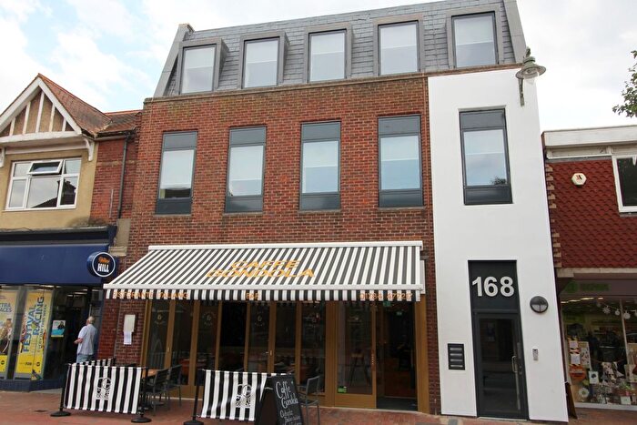 1 Bedroom Flat To Rent In High Street, Egham, Surrey, TW20