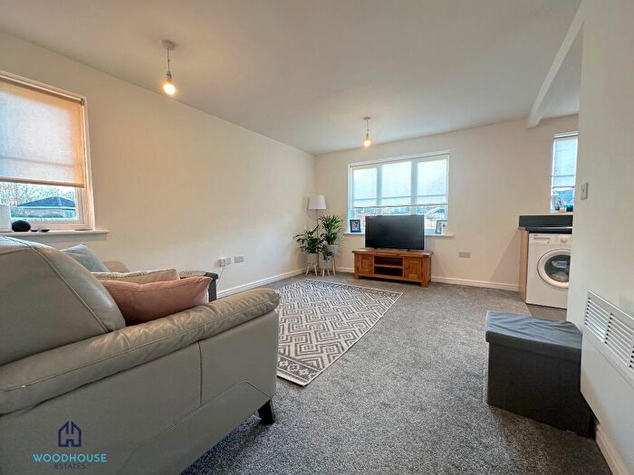 2 Bedroom Flat To Rent In Yukon Road, Broxbourne, Hertfordshire, EN10