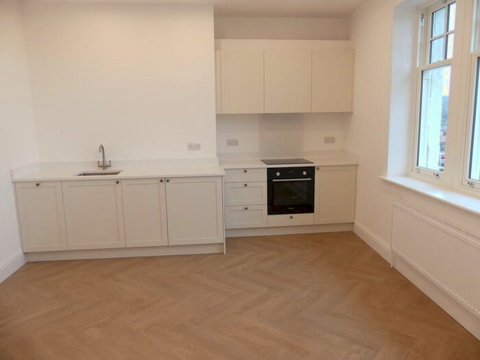 1 Bedroom Apartment To Rent In Cowpasture Road, Ilkley, LS29