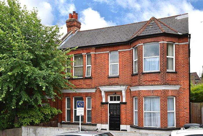 1 Bedroom Flat To Rent In St. Julians Farm Road, London, Greater London, SE27