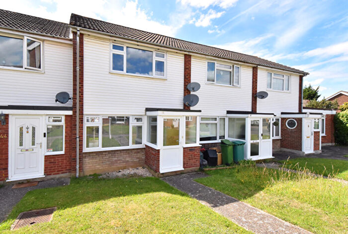 2 Bedroom Terraced House For Sale In Gumping Road, Orpington, BR5