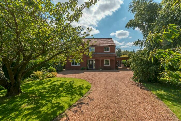 5 Bedroom Detached House For Sale In Broomsthorpe Road, East Rudham, PE31