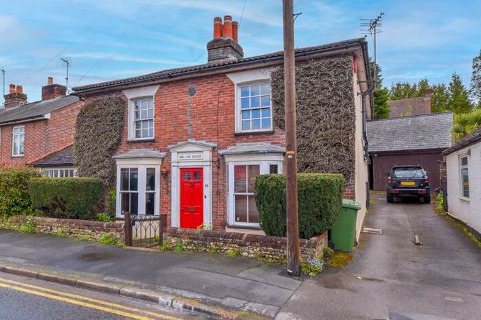 4 Bedroom Detached House To Rent In London Road, Horndean, Waterlooville, PO8