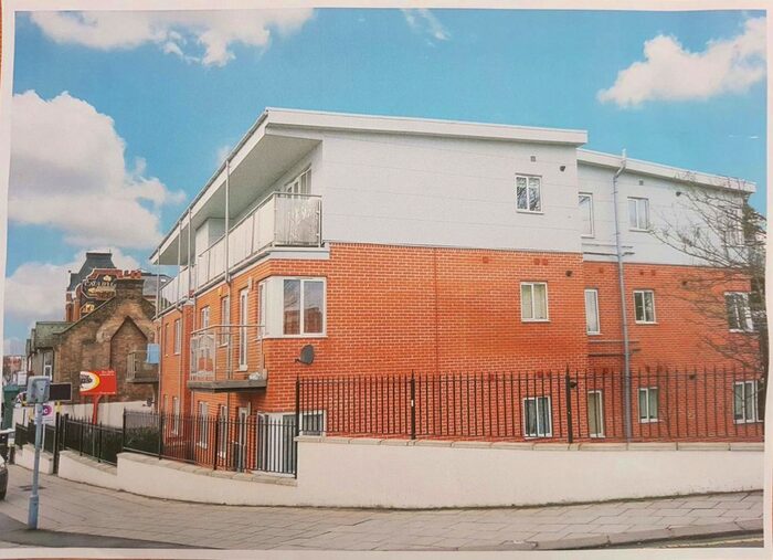 2 Bedroom Flat To Rent In High Road, Ilford, IG1