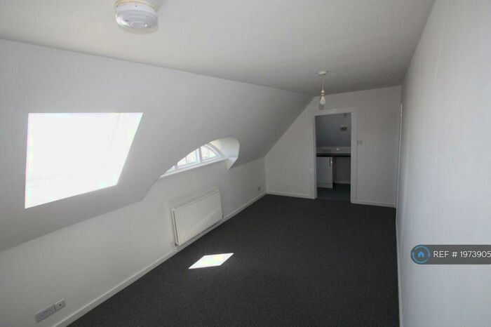Studio To Rent In Wallasey, Wirral, CH45
