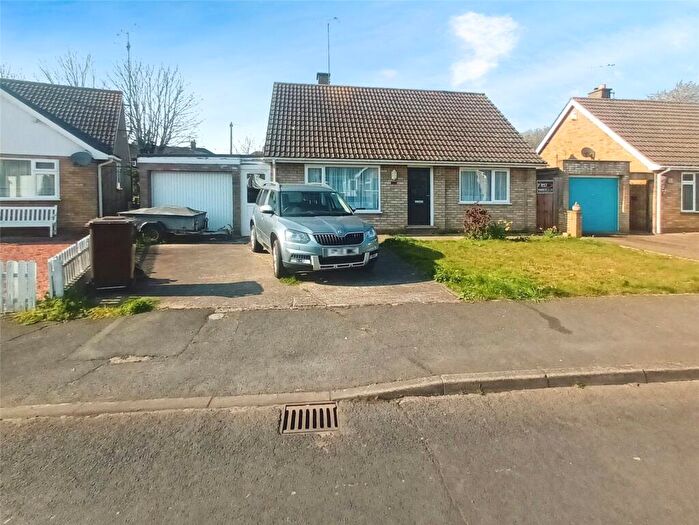 2 Bedroom Bungalow For Sale In Crown Drive, Spalding, Lincolnshire, PE11