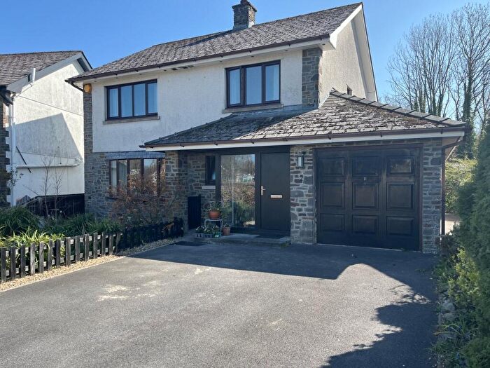 4 Bedroom Detached House For Sale In Parc Cawdor, Ffairfach, Llandeilo, Carmarthenshire., SA19