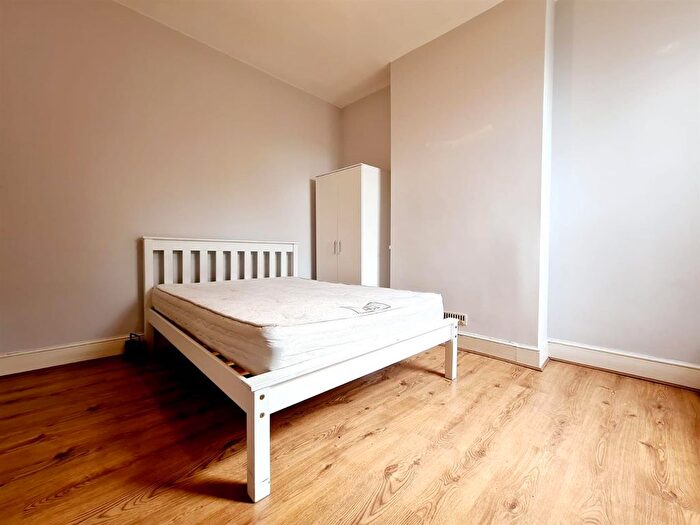 1 Bedroom Flat To Rent In Derby Road, Enfield, EN3