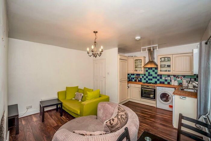2 Bedroom Flat To Rent In Shooters Hill Road, London, SE3