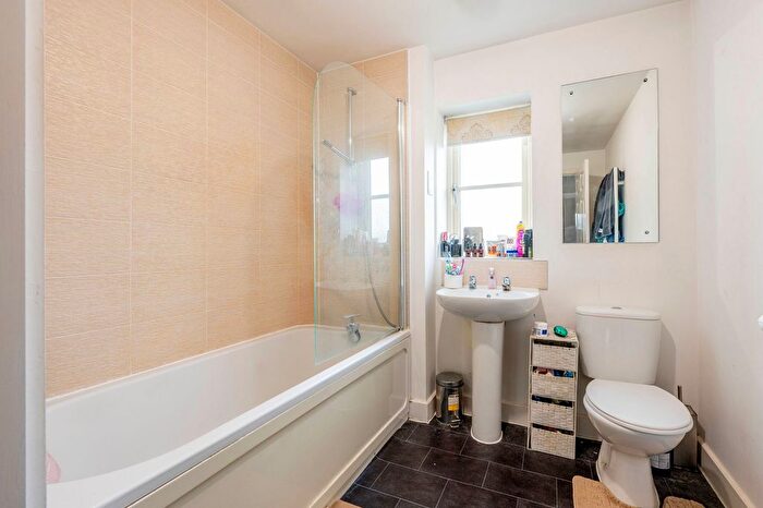 2 Bedroom End Of Terrace House For Sale In Mallard Crescent, Bourton-On-The-Water, GL54