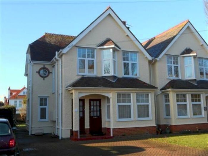 2 Bedroom Maisonette To Rent In Nelson Road, CO15