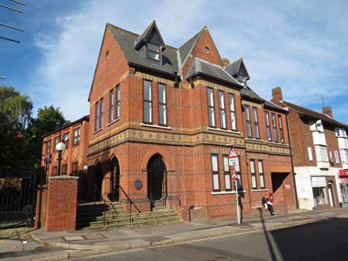 2 Bedroom Flat To Rent In New Street, Verum House, RG21