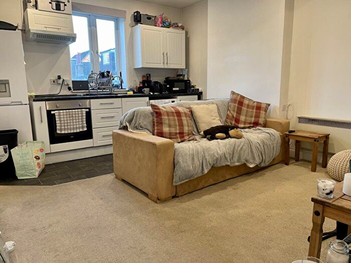 1 Bedroom Apartment To Rent In Park Street, Horsham, RH12