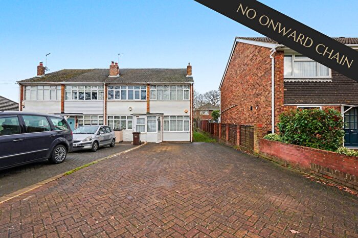 3 Bedroom End Of Terrace House For Sale In Walderslade Road, Chatham, ME5