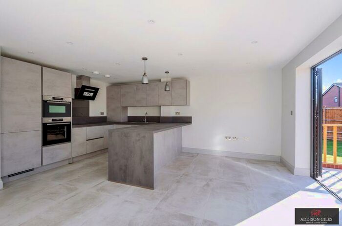 4 Bedroom Semi-Detached House To Rent In Princes Close, Eton Wick, SL4