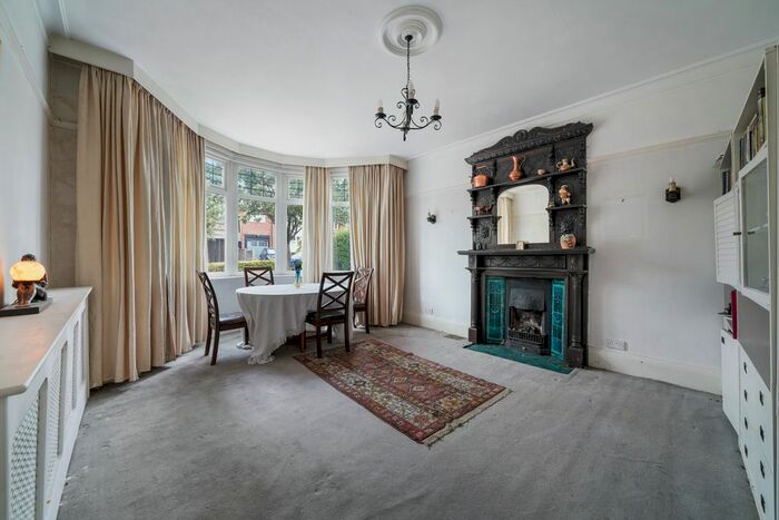 5 Bedroom Terraced House To Rent In Milton Road, London, N6