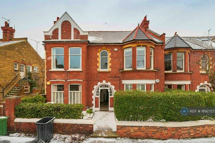 2 Bedroom Maisonette To Rent In Fieldhouse Road, London, SW12