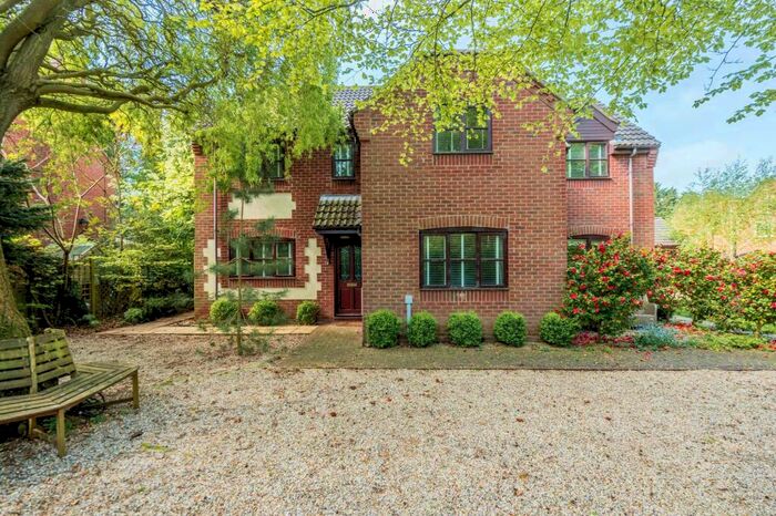 4 Bedroom Detached House For Sale In Albion Drive, Stalham, NR12