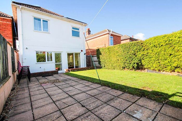5 Bedroom Detached House To Rent In Student House, Winton, BH9