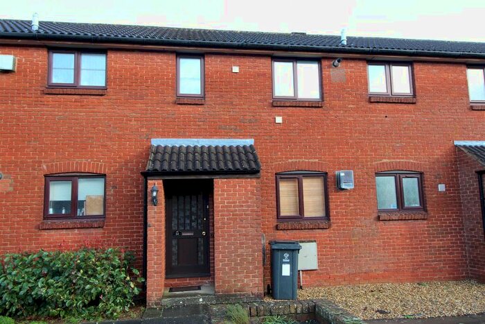 1 Bedroom Maisonette To Rent In Heronbridge Close, Westlea, Swindon, SN5