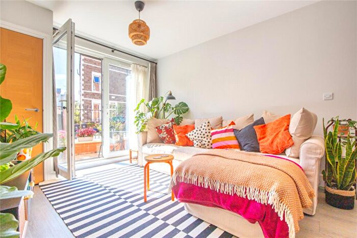 1 Bedroom Apartment For Sale In Winsley Road, Bristol, BS6
