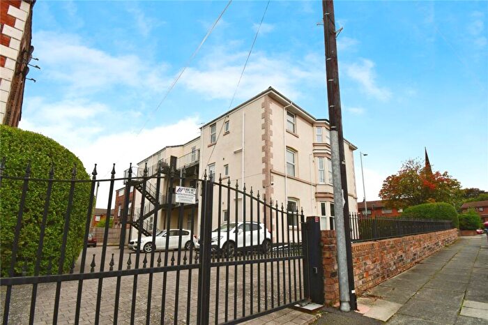 2 Bedroom Flat For Sale In Balls Road, Oxton, Wirral, CH43