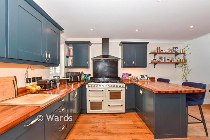 3 Bedroom Town House For Sale In Sandling Lane, Penenden Heath, Maidstone, Kent, ME14