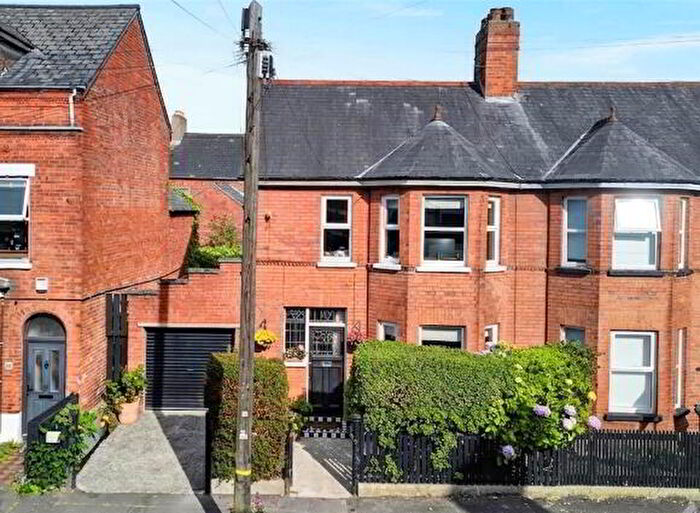 3 Bedroom Semi-Detached House For Sale In Haypark Avenue, Belfast, BT7