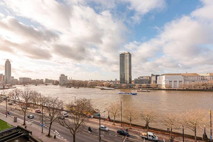 2 Bedroom Flat To Rent In Albert Embankment, Vauxhall, London, SE1