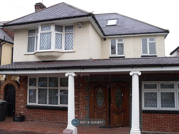 7 Bedroom Detached House To Rent In Southway, Totteridge, N20