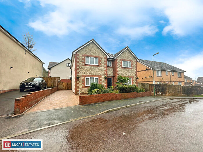 4 Bedroom Detached House For Sale In Trem-y-ffynnon The Rise, Pengam, NP12