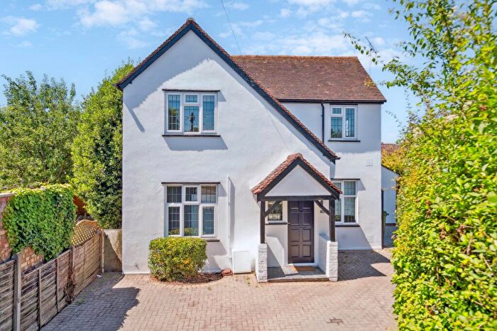 3 Bedroom Detached House For Sale In Nicol Road, Chalfont St Peter, Gerrards Cross, SL9