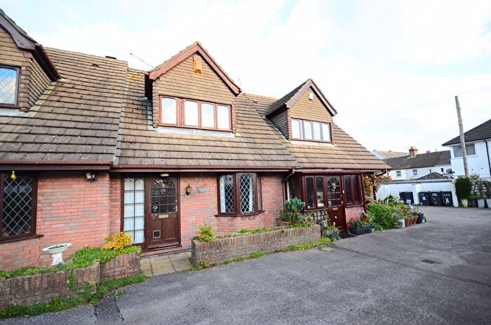 2 Bedroom Terraced House For Sale In Gladstone Road, Bournemouth, BH7