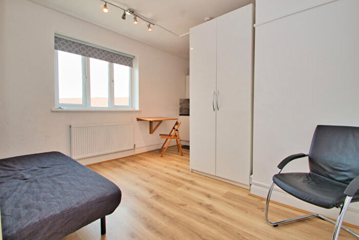 Studio To Rent In Dominion Parade, Station Road, Harrow, HA1