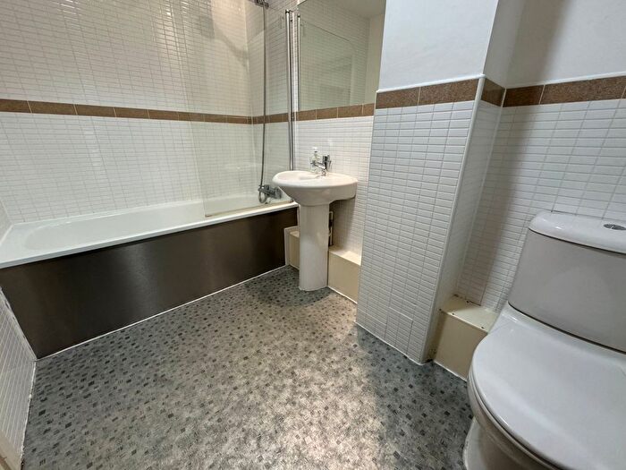 2 Bedroom Flat To Rent In Bluecoat House, North Sherwood Street, Nottingham, NG1