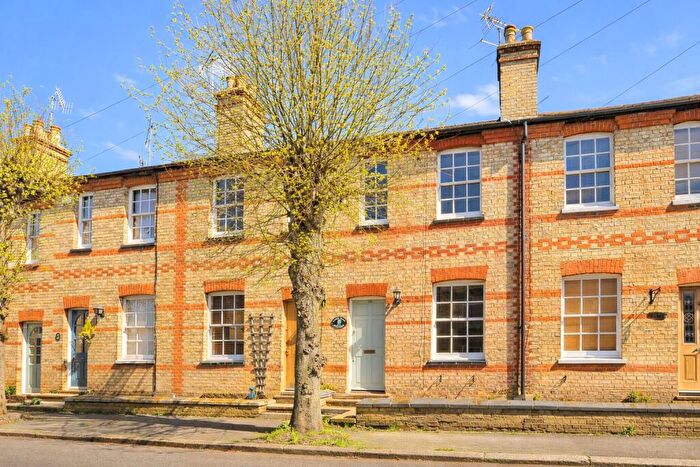 2 Bedroom Cottage To Rent In Oster Street, St Albans, Herts, AL3