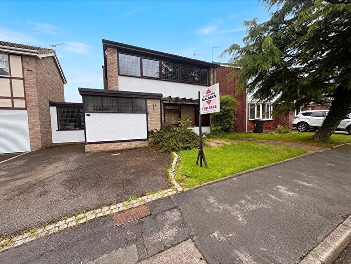 3 Bedroom Link Detached House For Sale In St. Andrews Drive, Holmes Chapel, CW4