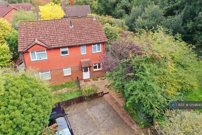 2 Bedroom Semi-Detached House To Rent In Shannon Way, Chandler's Ford, Eastleigh, SO53