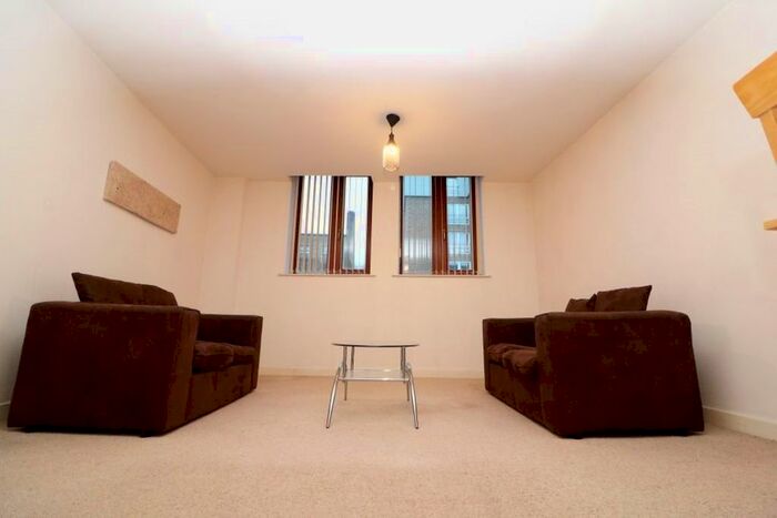 2 Bedroom Flat To Rent In Old Mill, 108 Thornton Road BD1