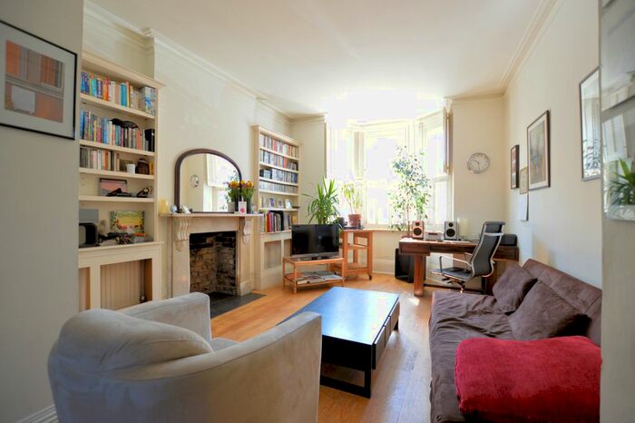 1 Bedroom Flat To Rent In Woodsome Road, London, NW5