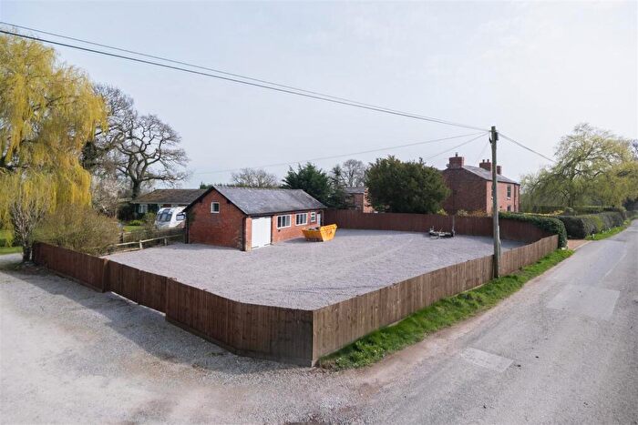 Barn Conversion For Sale In Calveley Hall Lane, Calveley, CW6