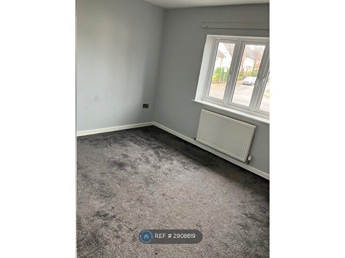 1 Bedroom Flat To Rent In Whilton Road, Northampton, NN2