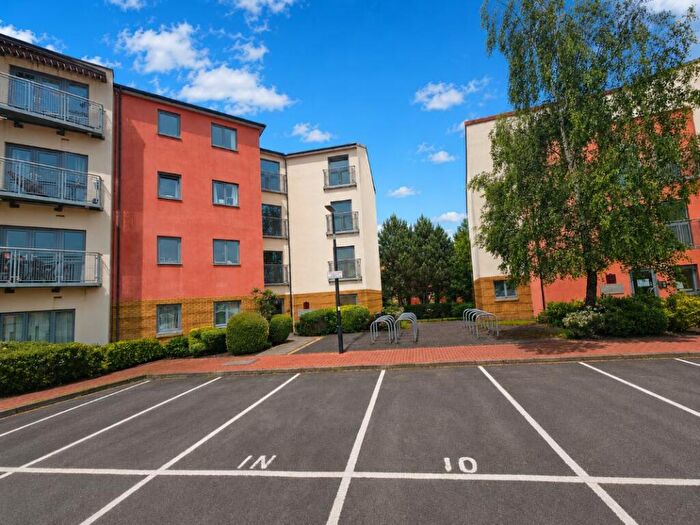 1 Bedroom Apartment For Sale In Apartment Ty Capstan, Rhodfa'r Gwagenni, Barry, South Glamorgan, CF63